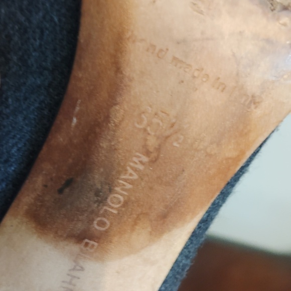 Manolo Blahnik Block Heel Ladies Shoes - Picture 13 of 16